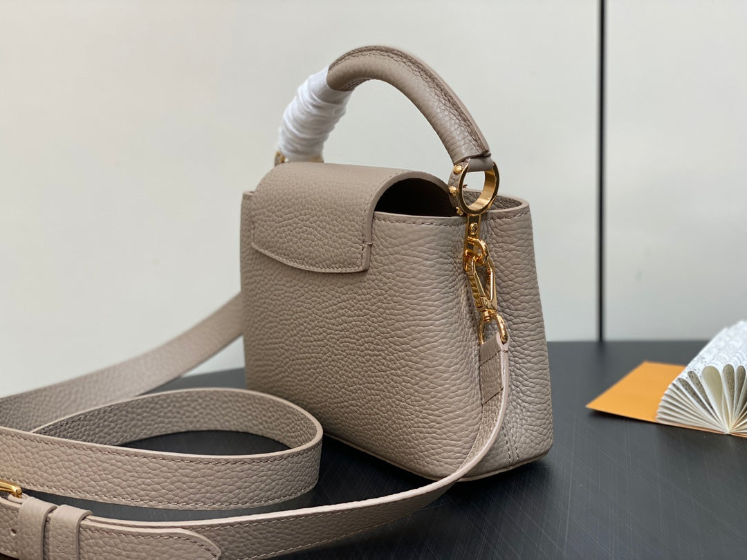 Capucines Mini 21 in Khaki Brown Taurillon