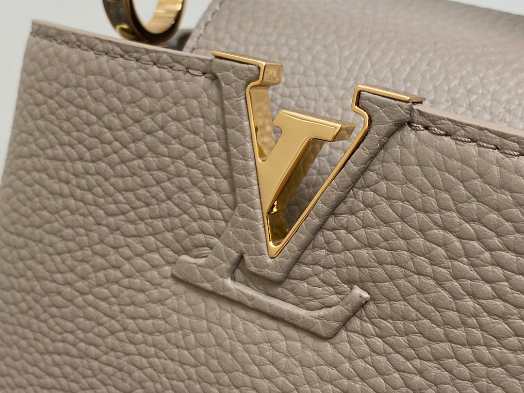 Capucines Mini 21 in Khaki Brown Taurillon
