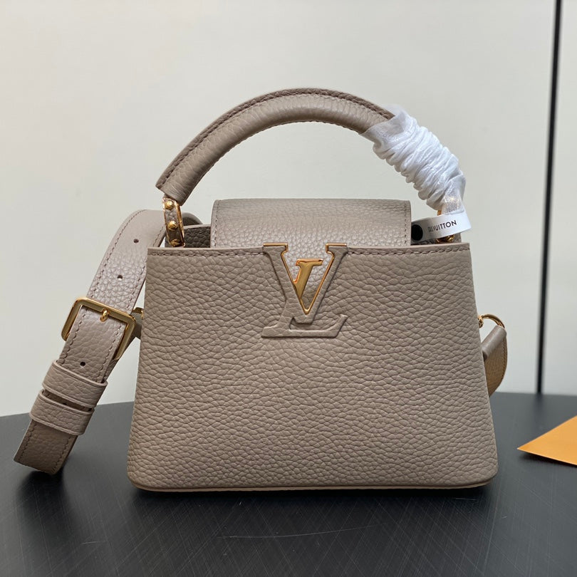 Capucines Mini 21 in Khaki Brown Taurillon