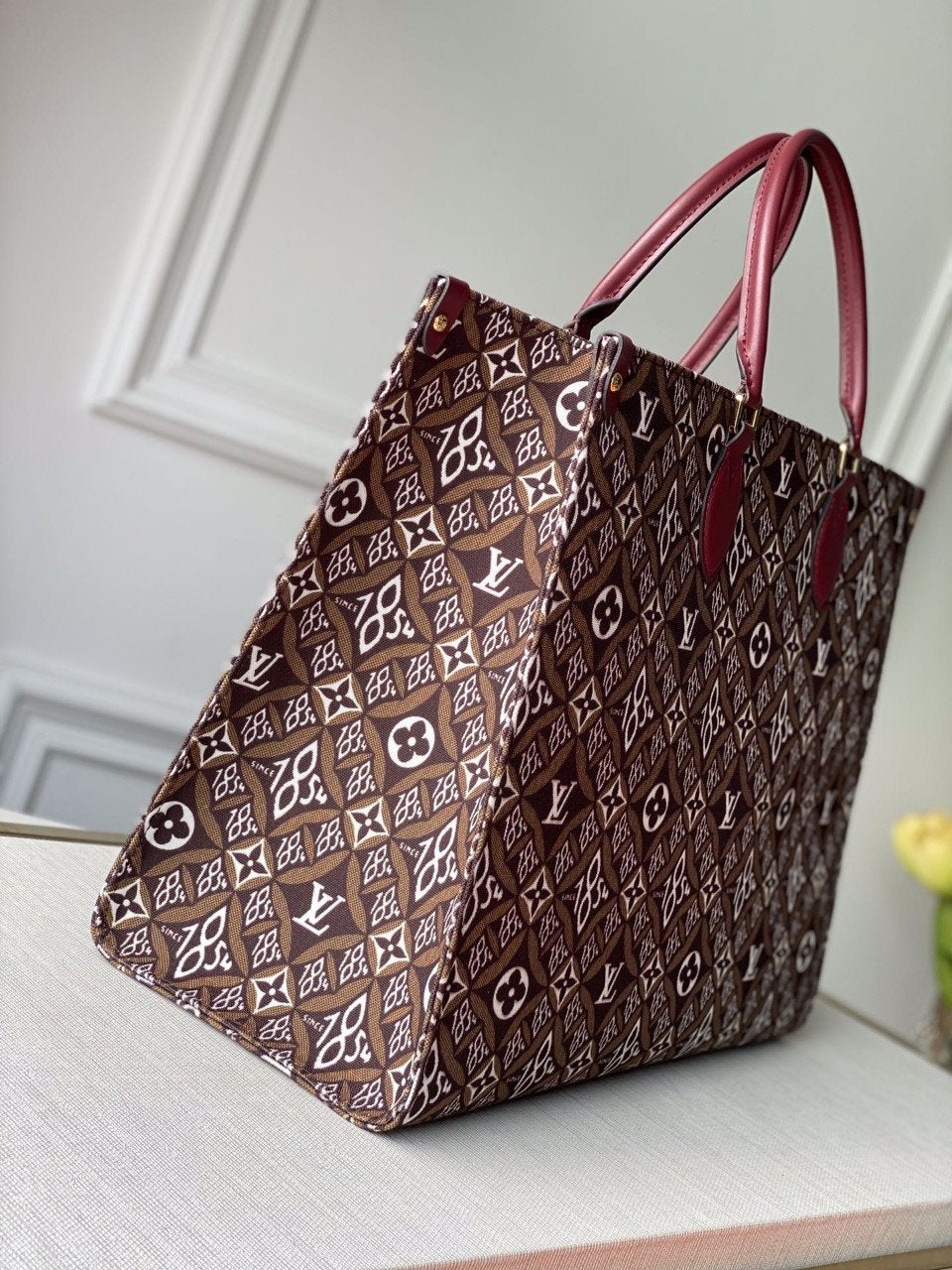 LV Since 1984 Onthego GM Brown Textile
