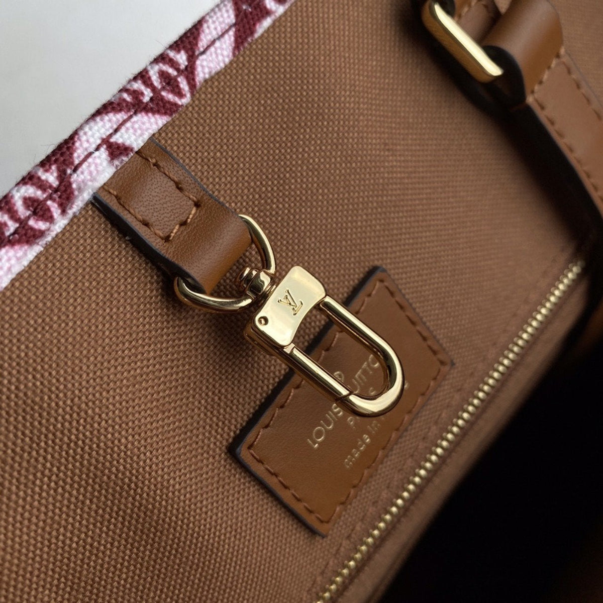 Since 1854 Onthego GM Bordeaux Red Textile